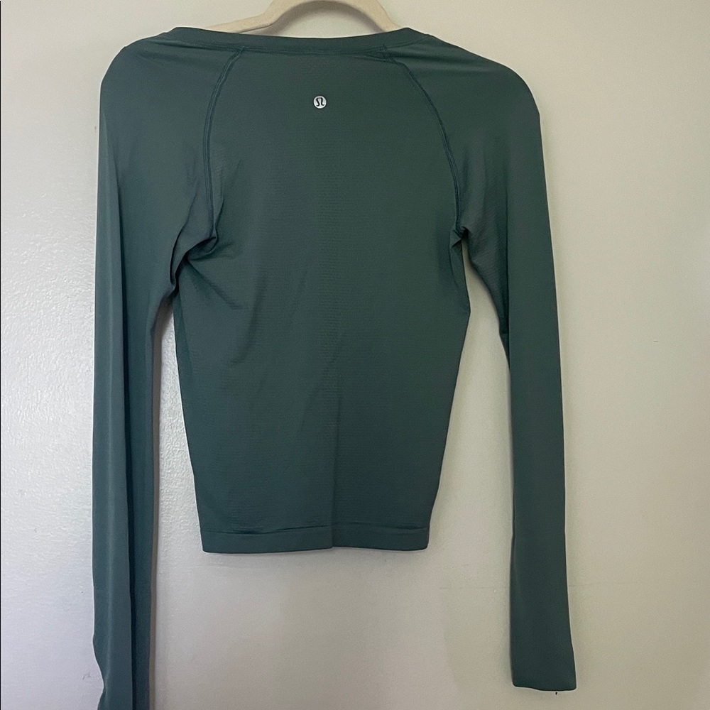 lululemon athletica Long Sleeve Crew Top in Deep Green
